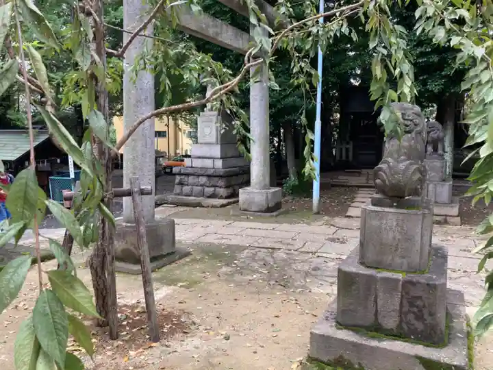 諏訪神社の狛犬