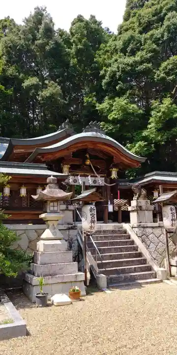 新宮神社の本殿・本堂