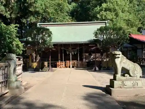 日高神社の本殿