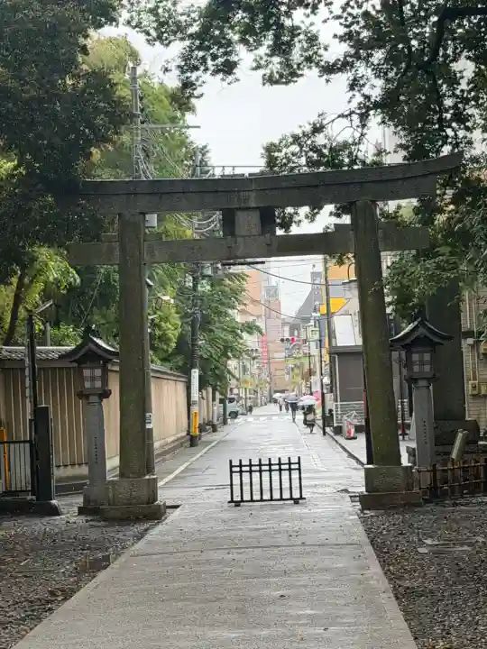 布多天神社の{uncategorized: "未分類", other: "その他", undefined: "問題あり", building: "その他建物", grave: "お墓", sacred_gate: "鳥居", guardian: "狛犬", statue: "像", buddha: "仏像", history: "歴史", nature: "自然", garden: "庭園", animal: "動物", pagoda: "塔", temizu: "手水舎", mountain_gate: "山門・神門", sanctuary: "本殿・本堂", subordinate: "末社・摂社", art: "芸術", scenery: "景色", jizo: "地蔵", ema: "絵馬", goshuin: "御朱印", omikuji: "おみくじ", items: "授与品その他", amulet: "お守り", goshuincho: "御朱印帳", eats: "食事", festival: "お祭り", votive_dance: "神楽", shichigosan: "七五三参", wedding: "結婚式", experience: "体験その他", initially: "初詣", around: "周辺", anti_infection: "感染症対策"}