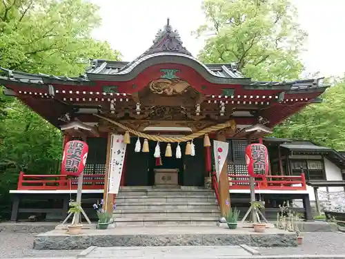 山中諏訪神社の本殿