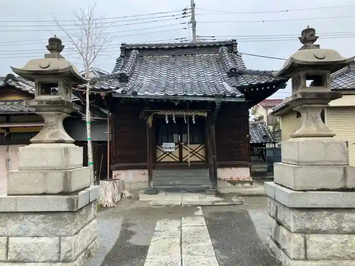 八幡神社の{uncategorized: "未分類", other: "その他", undefined: "問題あり", building: "その他建物", grave: "お墓", sacred_gate: "鳥居", guardian: "狛犬", statue: "像", buddha: "仏像", history: "歴史", nature: "自然", garden: "庭園", animal: "動物", pagoda: "塔", temizu: "手水舎", mountain_gate: "山門・神門", sanctuary: "本殿・本堂", subordinate: "末社・摂社", art: "芸術", scenery: "景色", jizo: "地蔵", ema: "絵馬", goshuin: "御朱印", omikuji: "おみくじ", items: "授与品その他", amulet: "お守り", goshuincho: "御朱印帳", eats: "食事", festival: "お祭り", votive_dance: "神楽", shichigosan: "七五三参", wedding: "結婚式", experience: "体験その他", initially: "初詣", around: "周辺", anti_infection: "感染症対策"}