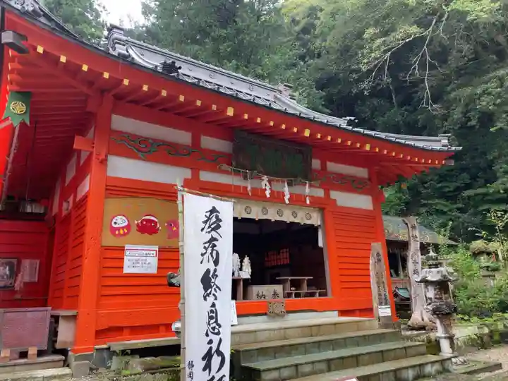 伊那下神社の本殿・本堂