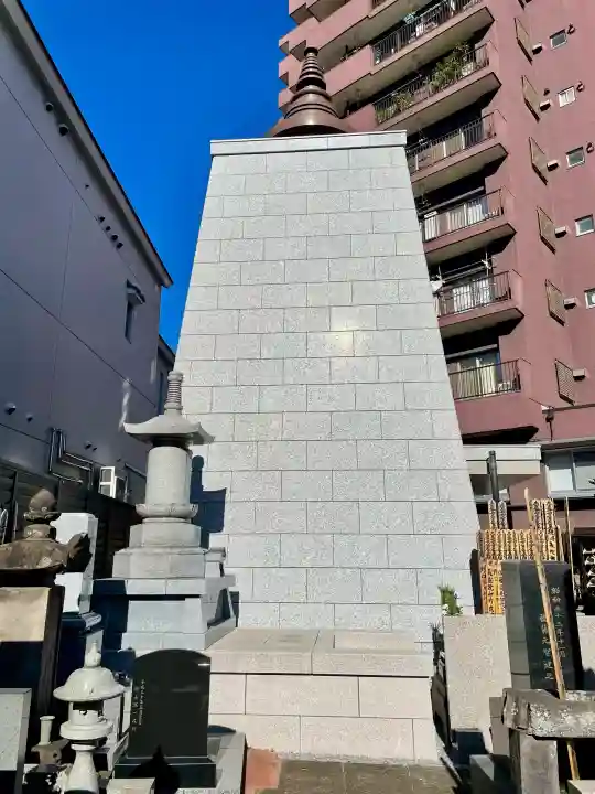 常楽寺の{uncategorized: "未分類", other: "その他", undefined: "問題あり", building: "その他建物", grave: "お墓", sacred_gate: "鳥居", guardian: "狛犬", statue: "像", buddha: "仏像", history: "歴史", nature: "自然", garden: "庭園", animal: "動物", pagoda: "塔", temizu: "手水舎", mountain_gate: "山門・神門", sanctuary: "本殿・本堂", subordinate: "末社・摂社", art: "芸術", scenery: "景色", jizo: "地蔵", ema: "絵馬", goshuin: "御朱印", omikuji: "おみくじ", items: "授与品その他", amulet: "お守り", goshuincho: "御朱印帳", eats: "食事", festival: "お祭り", votive_dance: "神楽", shichigosan: "七五三参", wedding: "結婚式", experience: "体験その他", initially: "初詣", around: "周辺", anti_infection: "感染症対策"}