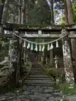 英彦山豊前坊高住神社の{uncategorized: "未分類", other: "その他", undefined: "問題あり", building: "その他建物", grave: "お墓", sacred_gate: "鳥居", guardian: "狛犬", statue: "像", buddha: "仏像", history: "歴史", nature: "自然", garden: "庭園", animal: "動物", pagoda: "塔", temizu: "手水舎", mountain_gate: "山門・神門", sanctuary: "本殿・本堂", subordinate: "末社・摂社", art: "芸術", scenery: "景色", jizo: "地蔵", ema: "絵馬", goshuin: "御朱印", omikuji: "おみくじ", items: "授与品その他", amulet: "お守り", goshuincho: "御朱印帳", eats: "食事", festival: "お祭り", votive_dance: "神楽", shichigosan: "七五三参", wedding: "結婚式", experience: "体験その他", initially: "初詣", around: "周辺", anti_infection: "感染症対策"}