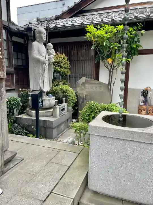 公春院の{uncategorized: "未分類", other: "その他", undefined: "問題あり", building: "その他建物", grave: "お墓", sacred_gate: "鳥居", guardian: "狛犬", statue: "像", buddha: "仏像", history: "歴史", nature: "自然", garden: "庭園", animal: "動物", pagoda: "塔", temizu: "手水舎", mountain_gate: "山門・神門", sanctuary: "本殿・本堂", subordinate: "末社・摂社", art: "芸術", scenery: "景色", jizo: "地蔵", ema: "絵馬", goshuin: "御朱印", omikuji: "おみくじ", items: "授与品その他", amulet: "お守り", goshuincho: "御朱印帳", eats: "食事", festival: "お祭り", votive_dance: "神楽", shichigosan: "七五三参", wedding: "結婚式", experience: "体験その他", initially: "初詣", around: "周辺", anti_infection: "感染症対策"}