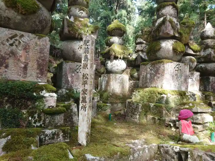 高野山金剛峯寺奥の院(和歌山県)