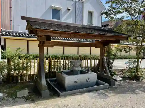 東長寺の手水舎