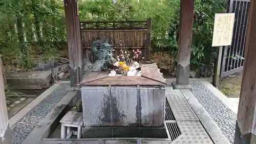素盞雄神社の手水舎