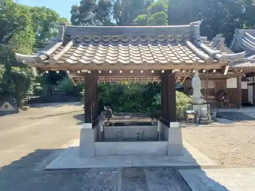 洞雲院の手水舎