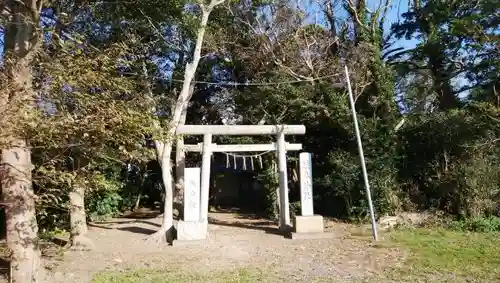 厳島神社/義公殿の鳥居