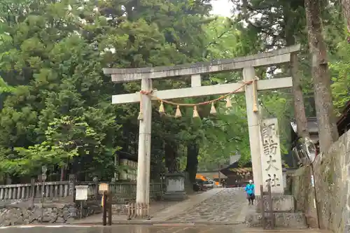 諏訪大社下社春宮(長野県)