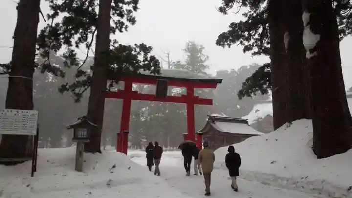 出羽神社(出羽三山神社)~三神合祭殿~の鳥居