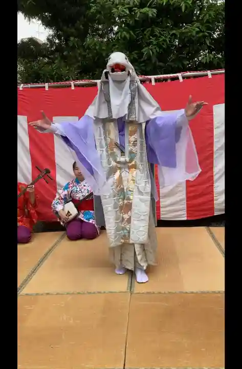 蛇窪神社の{uncategorized: "未分類", other: "その他", undefined: "問題あり", building: "その他建物", grave: "お墓", sacred_gate: "鳥居", guardian: "狛犬", statue: "像", buddha: "仏像", history: "歴史", nature: "自然", garden: "庭園", animal: "動物", pagoda: "塔", temizu: "手水舎", mountain_gate: "山門・神門", sanctuary: "本殿・本堂", subordinate: "末社・摂社", art: "芸術", scenery: "景色", jizo: "地蔵", ema: "絵馬", goshuin: "御朱印", omikuji: "おみくじ", items: "授与品その他", amulet: "お守り", goshuincho: "御朱印帳", eats: "食事", festival: "お祭り", votive_dance: "神楽", shichigosan: "七五三参", wedding: "結婚式", experience: "体験その他", initially: "初詣", around: "周辺", anti_infection: "感染症対策"}