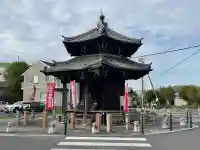 六角堂の{uncategorized: "未分類", other: "その他", undefined: "問題あり", building: "その他建物", grave: "お墓", sacred_gate: "鳥居", guardian: "狛犬", statue: "像", buddha: "仏像", history: "歴史", nature: "自然", garden: "庭園", animal: "動物", pagoda: "塔", temizu: "手水舎", mountain_gate: "山門・神門", sanctuary: "本殿・本堂", subordinate: "末社・摂社", art: "芸術", scenery: "景色", jizo: "地蔵", ema: "絵馬", goshuin: "御朱印", omikuji: "おみくじ", items: "授与品その他", amulet: "お守り", goshuincho: "御朱印帳", eats: "食事", festival: "お祭り", votive_dance: "神楽", shichigosan: "七五三参", wedding: "結婚式", experience: "体験その他", initially: "初詣", around: "周辺", anti_infection: "感染症対策"}
