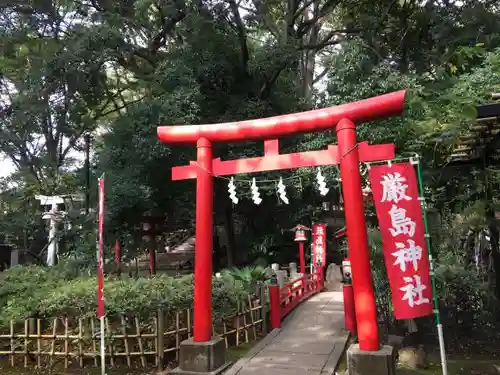 世田谷八幡宮の鳥居