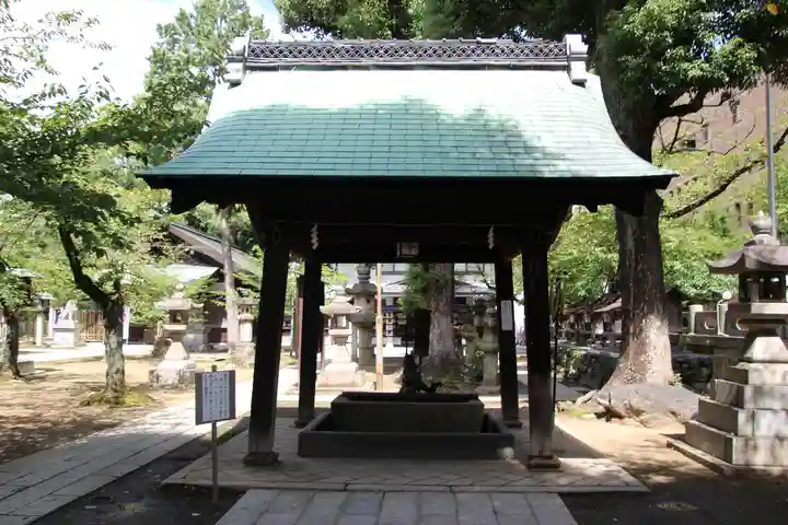 那古野神社の手水舎