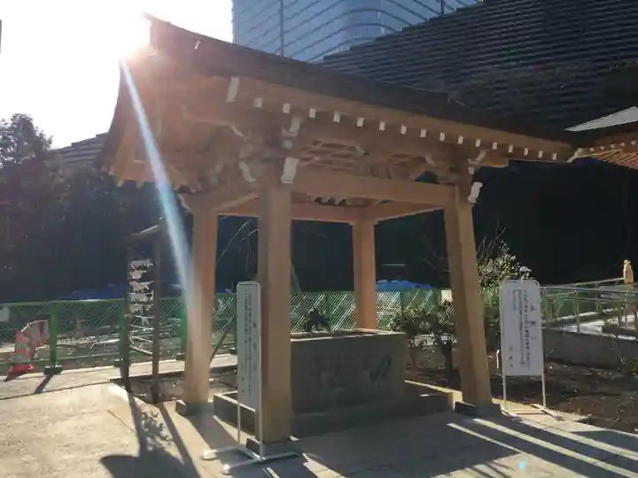 西久保八幡神社の手水舎