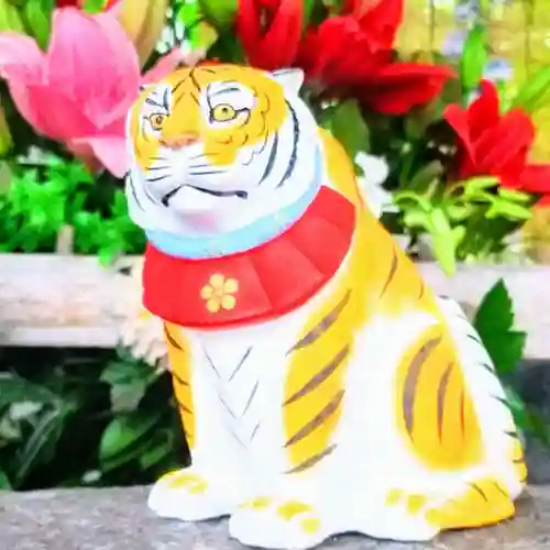 彌彦神社　(伊夜日子神社)の像