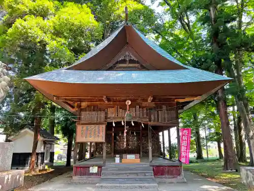 中村神社の本殿