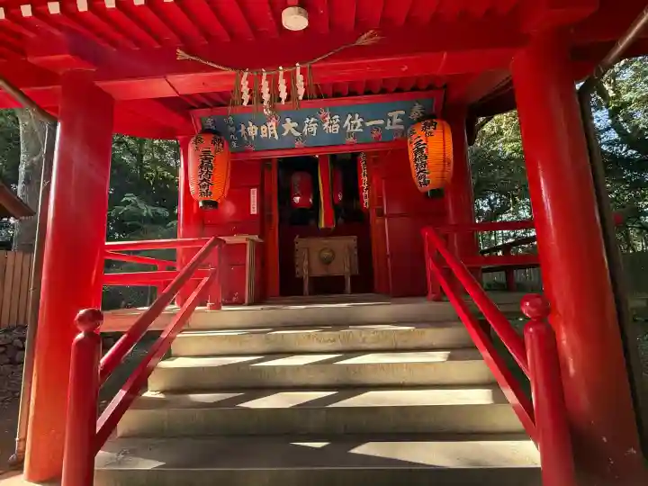 神明神社(石神さん)の{uncategorized: "未分類", other: "その他", undefined: "問題あり", building: "その他建物", grave: "お墓", sacred_gate: "鳥居", guardian: "狛犬", statue: "像", buddha: "仏像", history: "歴史", nature: "自然", garden: "庭園", animal: "動物", pagoda: "塔", temizu: "手水舎", mountain_gate: "山門・神門", sanctuary: "本殿・本堂", subordinate: "末社・摂社", art: "芸術", scenery: "景色", jizo: "地蔵", ema: "絵馬", goshuin: "御朱印", omikuji: "おみくじ", items: "授与品その他", amulet: "お守り", goshuincho: "御朱印帳", eats: "食事", festival: "お祭り", votive_dance: "神楽", shichigosan: "七五三参", wedding: "結婚式", experience: "体験その他", initially: "初詣", around: "周辺", anti_infection: "感染症対策"}