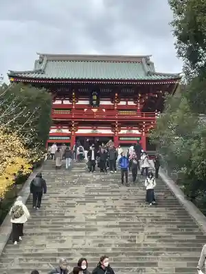 鶴岡八幡宮の本殿・本堂