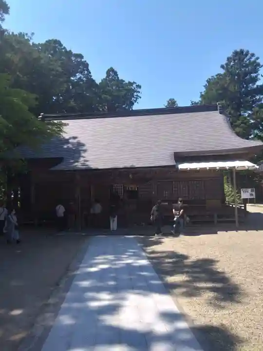 須佐神社の{uncategorized: "未分類", other: "その他", undefined: "問題あり", building: "その他建物", grave: "お墓", sacred_gate: "鳥居", guardian: "狛犬", statue: "像", buddha: "仏像", history: "歴史", nature: "自然", garden: "庭園", animal: "動物", pagoda: "塔", temizu: "手水舎", mountain_gate: "山門・神門", sanctuary: "本殿・本堂", subordinate: "末社・摂社", art: "芸術", scenery: "景色", jizo: "地蔵", ema: "絵馬", goshuin: "御朱印", omikuji: "おみくじ", items: "授与品その他", amulet: "お守り", goshuincho: "御朱印帳", eats: "食事", festival: "お祭り", votive_dance: "神楽", shichigosan: "七五三参", wedding: "結婚式", experience: "体験その他", initially: "初詣", around: "周辺", anti_infection: "感染症対策"}