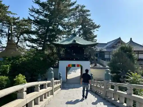 善通寺の{uncategorized: "未分類", other: "その他", undefined: "問題あり", building: "その他建物", grave: "お墓", sacred_gate: "鳥居", guardian: "狛犬", statue: "像", buddha: "仏像", history: "歴史", nature: "自然", garden: "庭園", animal: "動物", pagoda: "塔", temizu: "手水舎", mountain_gate: "山門・神門", sanctuary: "本殿・本堂", subordinate: "末社・摂社", art: "芸術", scenery: "景色", jizo: "地蔵", ema: "絵馬", goshuin: "御朱印", omikuji: "おみくじ", items: "授与品その他", amulet: "お守り", goshuincho: "御朱印帳", eats: "食事", festival: "お祭り", votive_dance: "神楽", shichigosan: "七五三参", wedding: "結婚式", experience: "体験その他", initially: "初詣", around: "周辺", anti_infection: "感染症対策"}