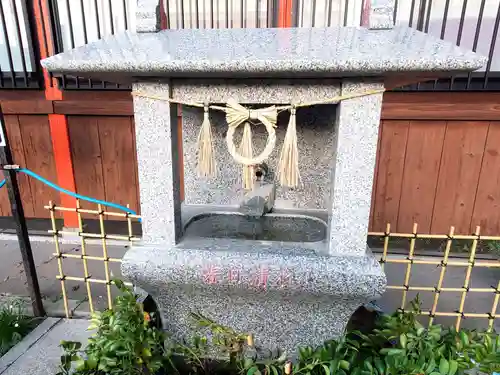 春日神社の手水