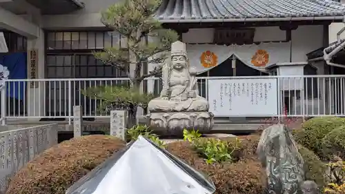 龍岡寺の仏像