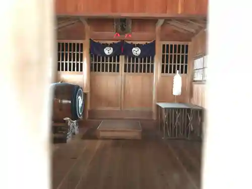 神明神社の本殿