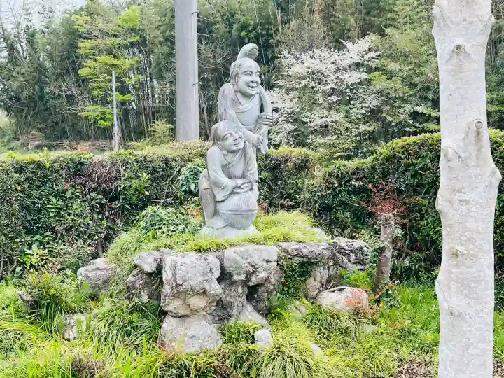 多聞寺の{uncategorized: "未分類", other: "その他", undefined: "問題あり", building: "その他建物", grave: "お墓", sacred_gate: "鳥居", guardian: "狛犬", statue: "像", buddha: "仏像", history: "歴史", nature: "自然", garden: "庭園", animal: "動物", pagoda: "塔", temizu: "手水舎", mountain_gate: "山門・神門", sanctuary: "本殿・本堂", subordinate: "末社・摂社", art: "芸術", scenery: "景色", jizo: "地蔵", ema: "絵馬", goshuin: "御朱印", omikuji: "おみくじ", items: "授与品その他", amulet: "お守り", goshuincho: "御朱印帳", eats: "食事", festival: "お祭り", votive_dance: "神楽", shichigosan: "七五三参", wedding: "結婚式", experience: "体験その他", initially: "初詣", around: "周辺", anti_infection: "感染症対策"}