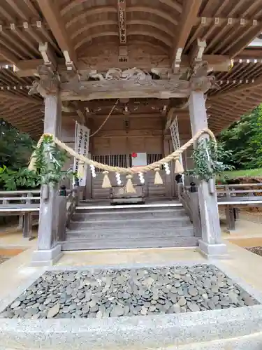 百々神社の本殿・本堂