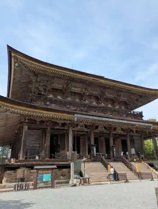 金峯山寺の本殿・本堂