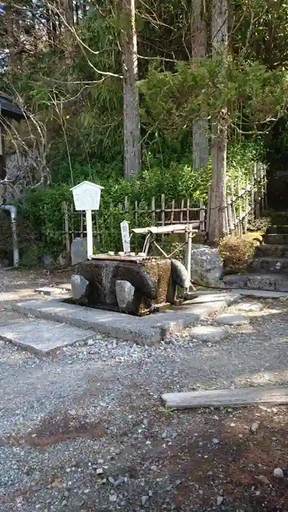 夫婦木神社の手水舎