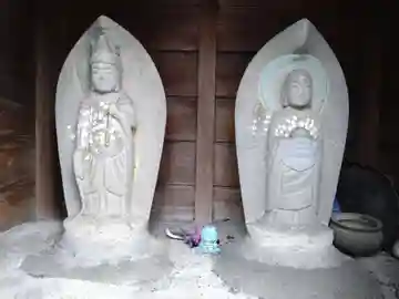 館の双体地蔵様(豊明市中京競馬場入口交差点)(愛知県)