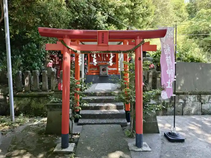 海南神社の{uncategorized: "未分類", other: "その他", undefined: "問題あり", building: "その他建物", grave: "お墓", sacred_gate: "鳥居", guardian: "狛犬", statue: "像", buddha: "仏像", history: "歴史", nature: "自然", garden: "庭園", animal: "動物", pagoda: "塔", temizu: "手水舎", mountain_gate: "山門・神門", sanctuary: "本殿・本堂", subordinate: "末社・摂社", art: "芸術", scenery: "景色", jizo: "地蔵", ema: "絵馬", goshuin: "御朱印", omikuji: "おみくじ", items: "授与品その他", amulet: "お守り", goshuincho: "御朱印帳", eats: "食事", festival: "お祭り", votive_dance: "神楽", shichigosan: "七五三参", wedding: "結婚式", experience: "体験その他", initially: "初詣", around: "周辺", anti_infection: "感染症対策"}