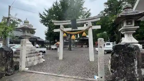 飯開神社の鳥居