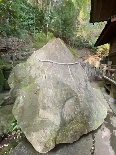 鎮西大社諏訪神社の{uncategorized: "未分類", other: "その他", undefined: "問題あり", building: "その他建物", grave: "お墓", sacred_gate: "鳥居", guardian: "狛犬", statue: "像", buddha: "仏像", history: "歴史", nature: "自然", garden: "庭園", animal: "動物", pagoda: "塔", temizu: "手水舎", mountain_gate: "山門・神門", sanctuary: "本殿・本堂", subordinate: "末社・摂社", art: "芸術", scenery: "景色", jizo: "地蔵", ema: "絵馬", goshuin: "御朱印", omikuji: "おみくじ", items: "授与品その他", amulet: "お守り", goshuincho: "御朱印帳", eats: "食事", festival: "お祭り", votive_dance: "神楽", shichigosan: "七五三参", wedding: "結婚式", experience: "体験その他", initially: "初詣", around: "周辺", anti_infection: "感染症対策"}