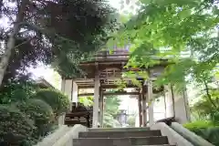 願船寺の山門