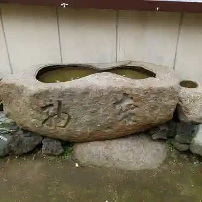 稲荷神社の手水舎
