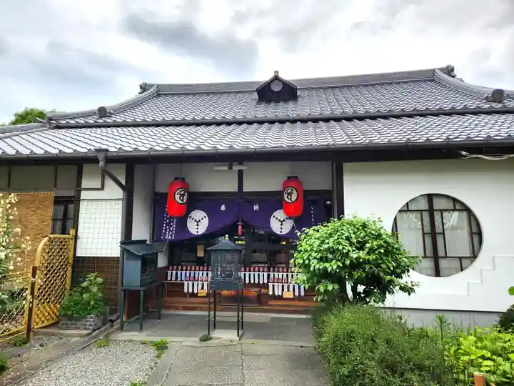 華蔵院の本殿・本堂