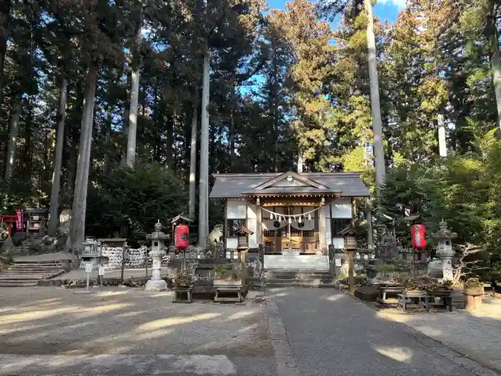岩戸別神社の{uncategorized: "未分類", other: "その他", undefined: "問題あり", building: "その他建物", grave: "お墓", sacred_gate: "鳥居", guardian: "狛犬", statue: "像", buddha: "仏像", history: "歴史", nature: "自然", garden: "庭園", animal: "動物", pagoda: "塔", temizu: "手水舎", mountain_gate: "山門・神門", sanctuary: "本殿・本堂", subordinate: "末社・摂社", art: "芸術", scenery: "景色", jizo: "地蔵", ema: "絵馬", goshuin: "御朱印", omikuji: "おみくじ", items: "授与品その他", amulet: "お守り", goshuincho: "御朱印帳", eats: "食事", festival: "お祭り", votive_dance: "神楽", shichigosan: "七五三参", wedding: "結婚式", experience: "体験その他", initially: "初詣", around: "周辺", anti_infection: "感染症対策"}