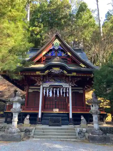 三峯神社の本殿