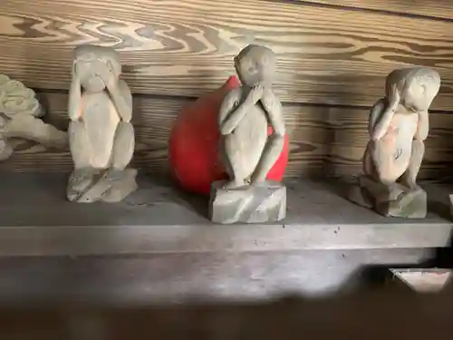 神明神社の像