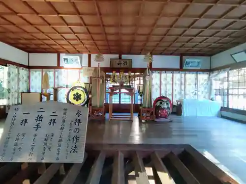 倭白山比咩神社（南出）の本殿・本堂