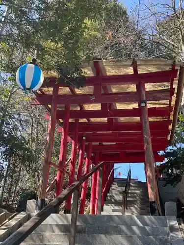 若光稲荷神社(曩祖八幡宮境内社)の鳥居