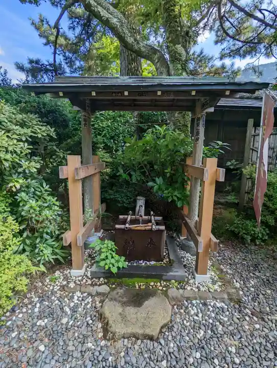 山王神社の手水舎