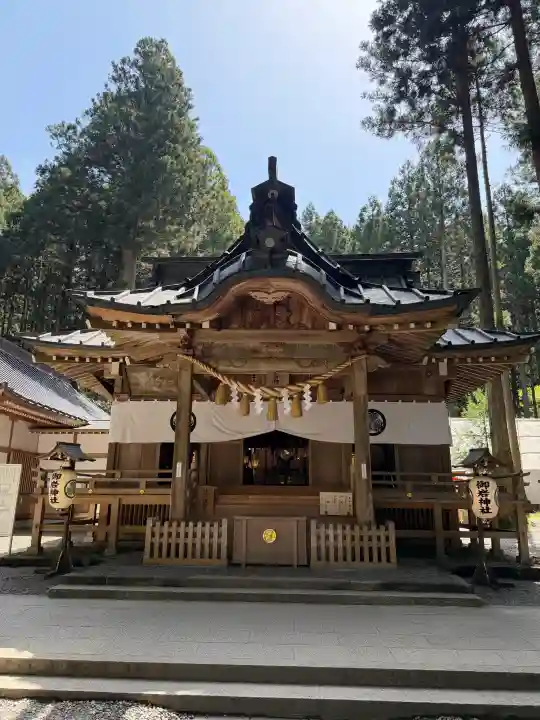 御岩神社の{uncategorized: "未分類", other: "その他", undefined: "問題あり", building: "その他建物", grave: "お墓", sacred_gate: "鳥居", guardian: "狛犬", statue: "像", buddha: "仏像", history: "歴史", nature: "自然", garden: "庭園", animal: "動物", pagoda: "塔", temizu: "手水舎", mountain_gate: "山門・神門", sanctuary: "本殿・本堂", subordinate: "末社・摂社", art: "芸術", scenery: "景色", jizo: "地蔵", ema: "絵馬", goshuin: "御朱印", omikuji: "おみくじ", items: "授与品その他", amulet: "お守り", goshuincho: "御朱印帳", eats: "食事", festival: "お祭り", votive_dance: "神楽", shichigosan: "七五三参", wedding: "結婚式", experience: "体験その他", initially: "初詣", around: "周辺", anti_infection: "感染症対策"}