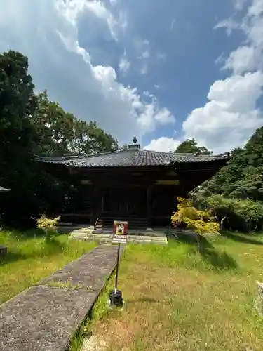 掎鹿寺の本殿